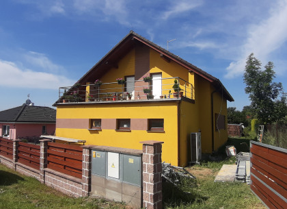 Elrail - fasáda rodinného domu v Horní Lukavic